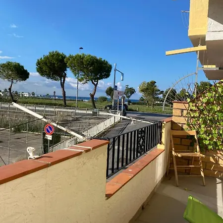 Appartement 1-bed In Marina Di Santa Maria Del Cedro *